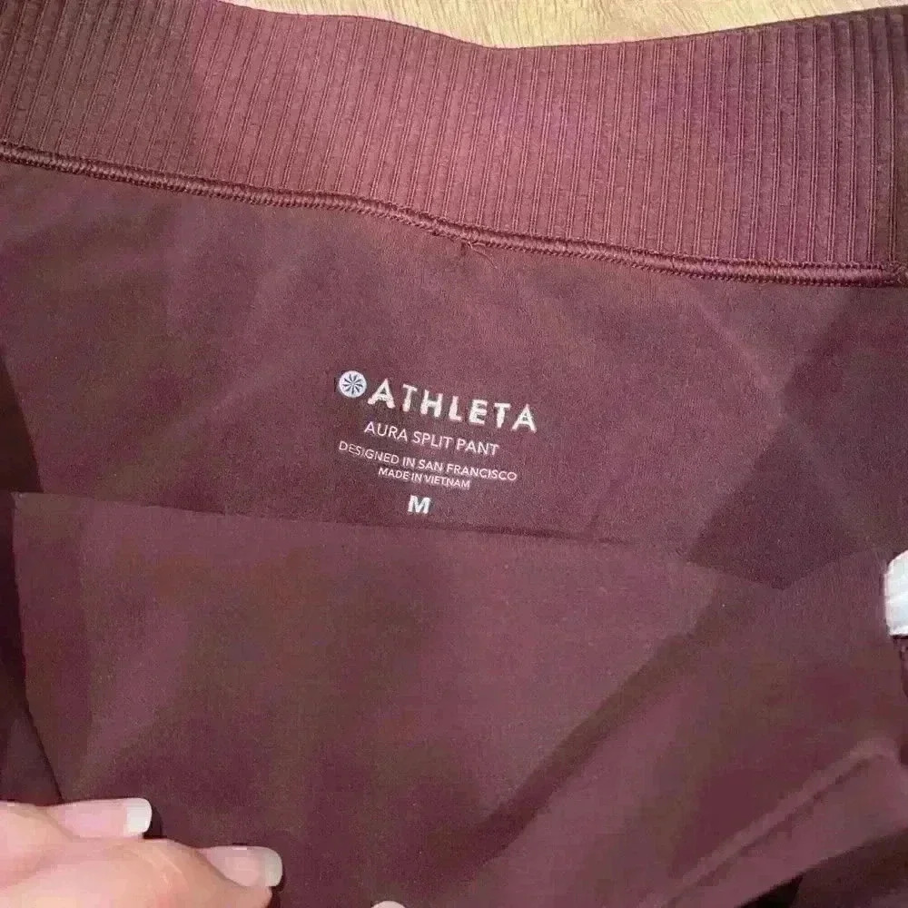 ATHLETA Aura Split Pant in Powervita - EUC - Sz M - Picture 7 of 12